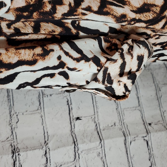 INC International Concepts Animal Print Blouse Size M - Picture 5 of 8